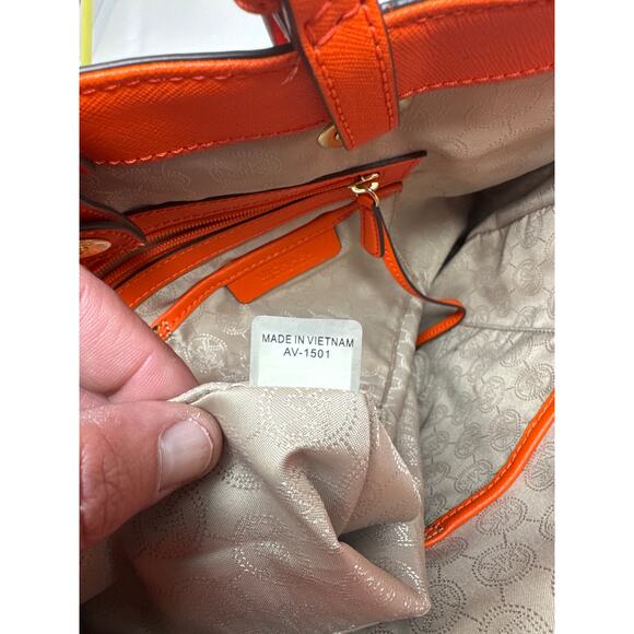 Michael Kors Jet Set Travel Tote Orange with matching cosmetic bag. Nice Cond! - Picture 6 of 10